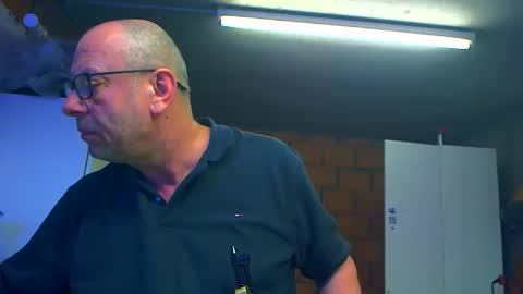 Snapshot of machinegun3dx chatting on March 3, 2026, 9:31 pm Andy online show from March 3, 2026, 9:31 pm