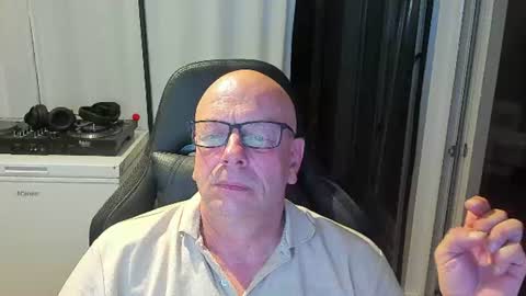 Andy online show from July 13, 2026, 8:00 pm