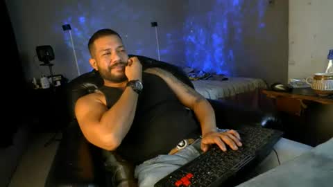 Snapshot of machohandsome chatting on June 30, 2026, 8:59 am Javier papichulo master how do you want online show from June 30, 2026, 8:59 am