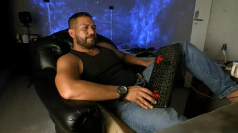 Snapshot of machohandsome chatting on July 2, 2026, 9:15 am Javier papichulo master how do you want online show from July 2, 2026, 9:15 am