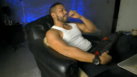 Snapshot of machohandsome chatting on July 14, 2026, 8:30 am Javier papichulo master how do you want online show from July 14, 2026, 8:30 am