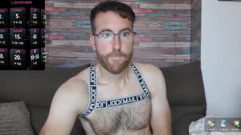 Snapshot of machohiberiko chatting on October 8, 2025, 5:32 pm Jota online show from October 8, 2025, 5:32 pm