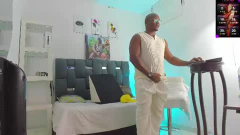 Snapshot of mackbig_dick2 chatting on July 19, 2026, 1:20 am MACKBIG DICK im a damn dominant I like ATMs INSTAGRAM Edwinaragonc online show from July 19, 2026, 1:20 am