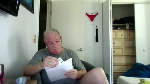 Snapshot of mackdocc001 chatting on April 1, 2026, 4:15 pm mackdocc001 online show from April 1, 2026, 4:15 pm