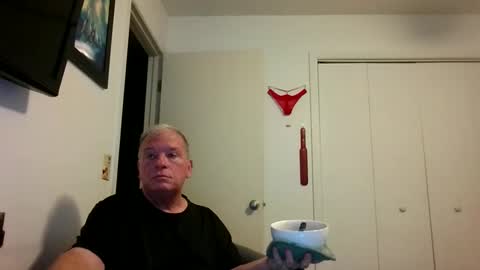 Snapshot of mackdocc001 chatting on April 15, 2026, 6:48 pm mackdocc001 online show from April 15, 2026, 6:48 pm
