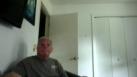 Snapshot of mackdocc001 chatting on April 18, 2026, 7:58 pm mackdocc001 online show from April 18, 2026, 7:58 pm