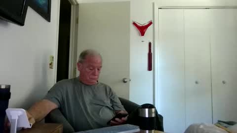 Snapshot of mackdocc001 chatting on April 21, 2026, 6:01 pm mackdocc001 online show from April 21, 2026, 6:01 pm