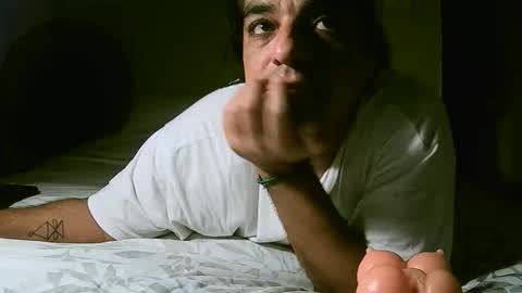 Cris B online show from November 16, 2025, 12:33 pm