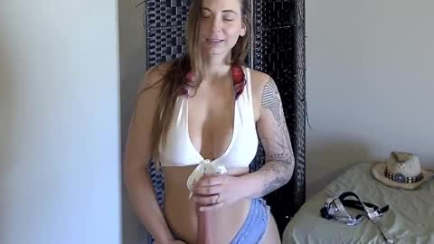 Madam Edgewood online show from September 29, 2025, 9:19 pm