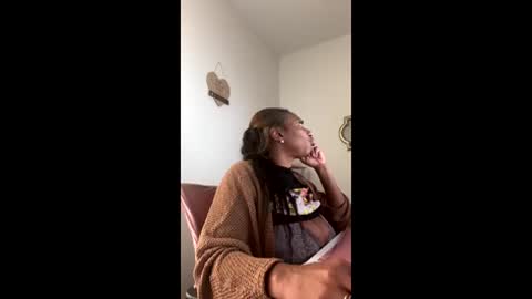 madam_glam online show from February 19, 2026, 2:57 pm