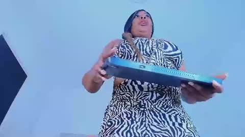 Snapshot of madame_ebony chatting on July 17, 2026, 12:01 pm Gabriela - Madameebony online show from July 17, 2026, 12:01 pm