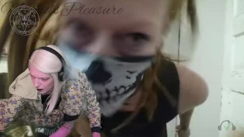 Snapshot of madame_lucifer chatting on April 14, 2026, 7:09 pm Madame Lucifer online show from April 14, 2026, 7:09 pm