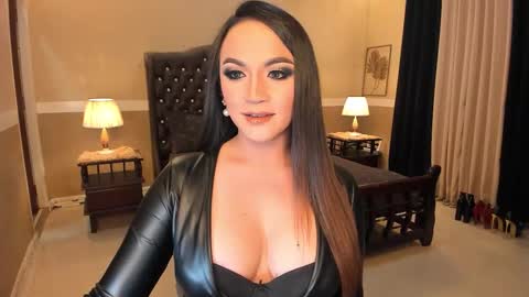 Snapshot of madammistressdominatrixxx chatting on November 4, 2025, 11:37 pm Alison Kloss online show from November 4, 2025, 11:37 pm
