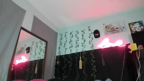 Snapshot of maddi_avalon chatting on February 3, 2026, 3:37 am Maddi Avalon online show from February 3, 2026, 3:37 am