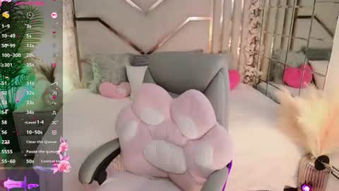 maddie_024 online show from July 7, 2026, 3:49 pm