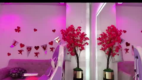 maddie_t18 online show from February 16, 2026, 11:28 am