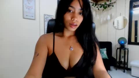 Snapshot of maddie_thompsonn chatting on October 24, 2025, 4:42 am maddie_thompsonn online show from October 24, 2025, 4:42 am