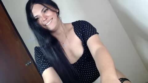 Im ZY DONT FORGET TO FOLLOW ME - online show from February 1, 2026, 9:57 pm