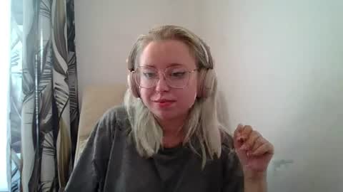 Snapshot of maddiesexygirl chatting on August 7, 2026, 5:26 pm Maddie online show from August 7, 2026, 5:26 pm