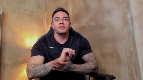 Maddox Santana online show from November 1, 2025, 3:08 am