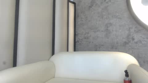 Snapshot of maddy__bigboobss chatting on January 15, 2026, 5:23 am Maddy online show from January 15, 2026, 5:23 am