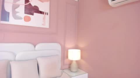 Maddy  online show from January 18, 2025, 11:21 am