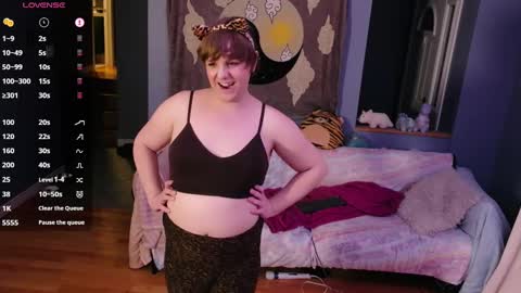 Snapshot of maddy_cat chatting on September 13, 2025, 2:44 am Maddy Cat online show from September 13, 2025, 2:44 am