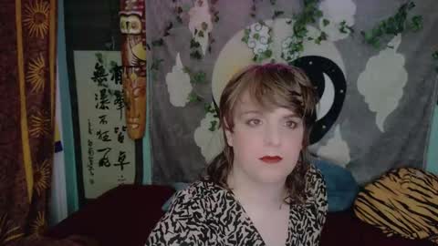 Snapshot of maddy_cat chatting on October 28, 2025, 3:36 pm Maddy Cat online show from October 28, 2025, 3:36 pm