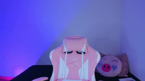 Snapshot of maddy_parker__ chatting on November 21, 2025, 7:45 pm maddy_parker__ online show from November 21, 2025, 7:45 pm