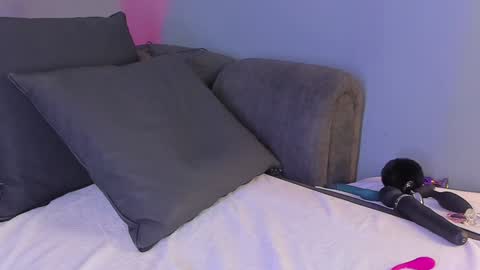 Maddy  online show from January 15, 2025, 3:11 am