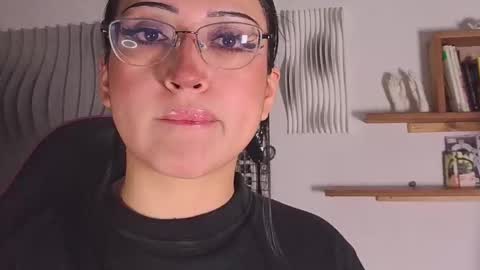   Please followme and rate me your thumbs up online show from November 21, 2025, 11:03 pm