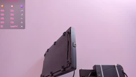 maddyjohnsonn online show from January 30, 2025, 3:33 am