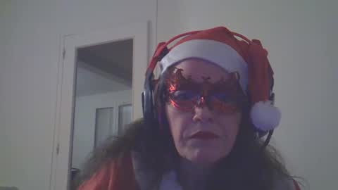 Snapshot of maddykler1977 chatting on December 24, 2024, 9:00 pm maddykler1977 online show from December 24, 2024, 9:00 pm