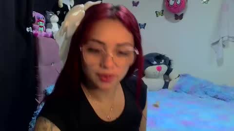 Snapshot of madeleine_2018 chatting on May 5, 2026, 9:06 am sofia online show from May 5, 2026, 9:06 am