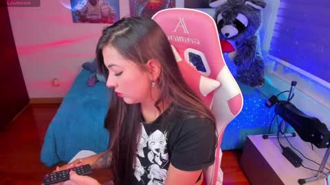 Snapshot of madeleine_shinobi chatting on January 27, 2025, 9:11 pm Emily Only Fans online show from January 27, 2025, 9:11 pm