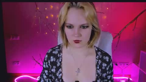 Madeline online show from February 11, 2026, 5:12 am