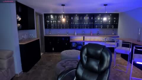 Madeline online show from March 6, 2025, 9:03 am