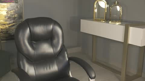 Madeline online show from February 11, 2026, 10:20 am