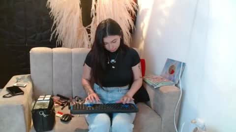 madison407843 online show from April 16, 2026, 2:18 pm