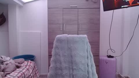 Snapshot of madisoncambel chatting on April 24, 2026, 5:04 pm Madison Cambel online show from April 24, 2026, 5:04 pm
