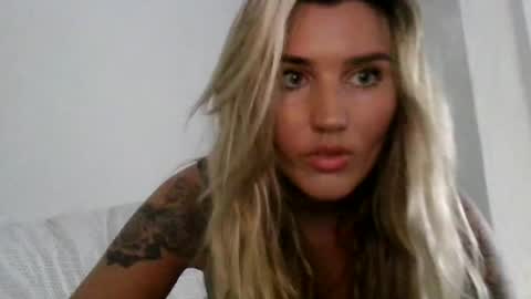 Snapshot of madisonlubbe2 chatting on July 8, 2026, 10:58 pm madisonlubbe2 online show from July 8, 2026, 10:58 pm