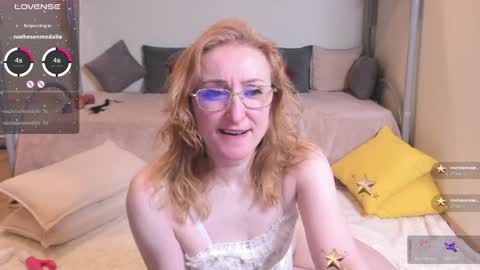 Snapshot of madissonkiss chatting on March 28, 2026, 12:43 am Madisson online show from March 28, 2026, 12:43 am