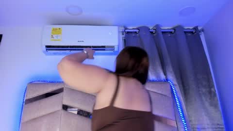 madissonlee__ online show from April 10, 2026, 10:14 pm