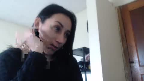 mady_tattoo online show from September 8, 2025, 7:35 pm