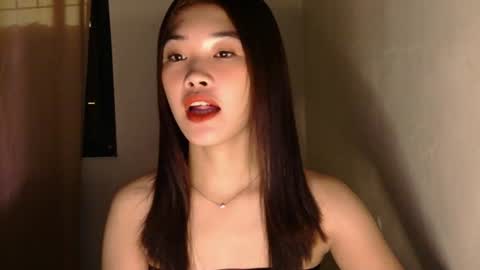 Snapshot of mae_luna chatting on July 10, 2026, 10:23 pm mae_luna online show from July 10, 2026, 10:23 pm