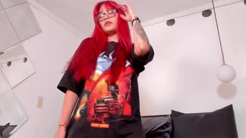 Mae Lyra online show from May 27, 2026, 5:21 pm
