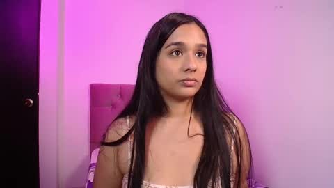 mae and nathan online show from November 25, 2025, 5:46 pm