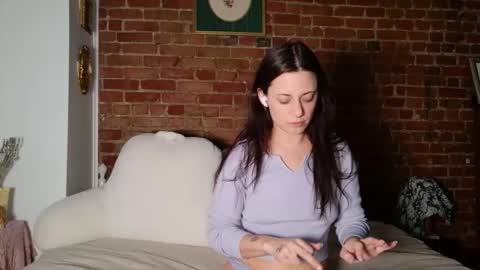 maedaybaby online show from February 1, 2026, 9:24 pm