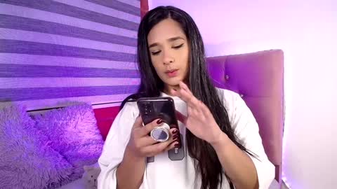 Snapshot of maeena chatting on January 18, 2025, 6:10 pm maeena online show from January 18, 2025, 6:10 pm