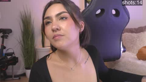 Maeve  schedule 11 am- 530 pm colombia time  online show from December 24, 2024, 7:55 pm